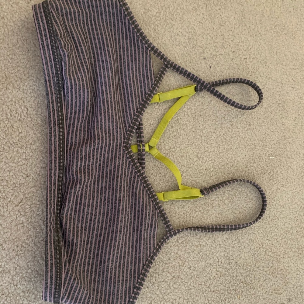 lululemon sports bra